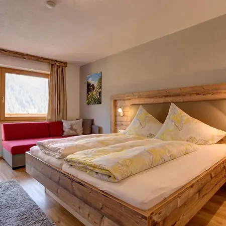 Pension Roman Pettneu am Arlberg Exterior photo