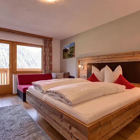 Pension Roman Pettneu am Arlberg Exterior photo