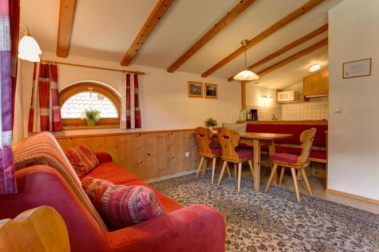 Apartment Roman